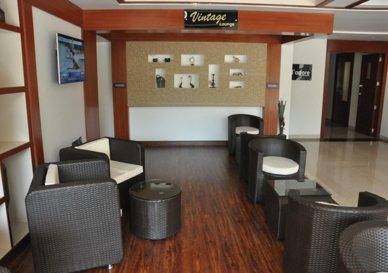 Hotel Clarks Inn, 3*